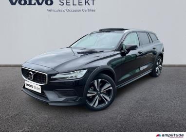 Voir le détail de l'offre de cette VOLVO V60 Cross Country B4 197ch AWD Cross Country PLUS Geartronic 8 de 2023 en vente à partir de 665.04 €  / mois