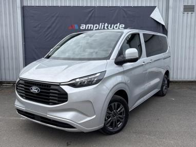 Voir le détail de l'offre de cette FORD Transit Custom Kombi 340 L1H1 2.5 Duratec 232ch Hybride rechargeable Limited CVT de 2025 en vente à partir de 51 588 €