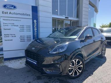 Voir le détail de l'offre de cette FORD Puma 1.0 EcoBoost 125ch mHEV ST-Line X 6cv de 2022 en vente à partir de 254.74 €  / mois