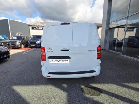 TOYOTA PROACE Medium 2.0 D-4D 180 Cabine Approfondie Black Edition BVA à vendre à Oyonnax - Image n°6